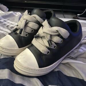 RICK OWENS 
Black Hollywood Jumbolace Low Sneaks Sneakers